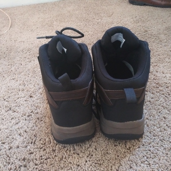 Water Proof Eddie Bauer boots - Picture 5 of 8